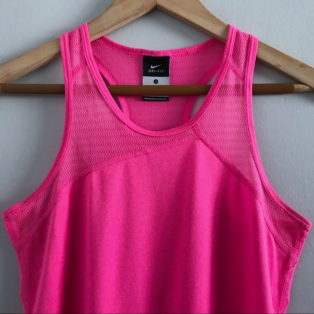 ๐๏ธ Nike Pink Dri-Fit Racerback Tank โข S - Picture 2 of 5